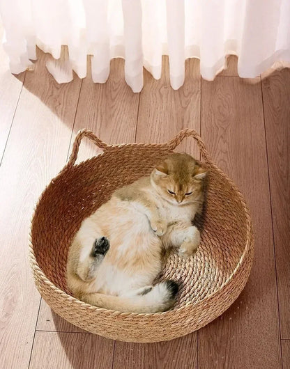 Handmade Vine Woven Cat Nest – Cozy, Washable & Year-Round Comfort